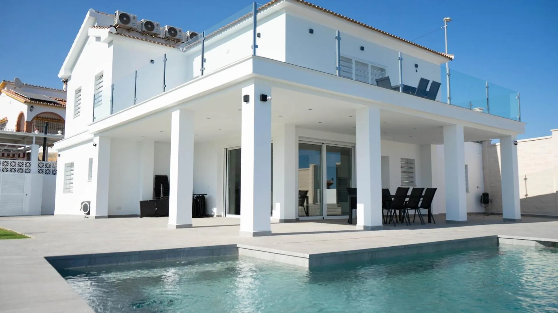 Casa Oasis Benajarafe Villa